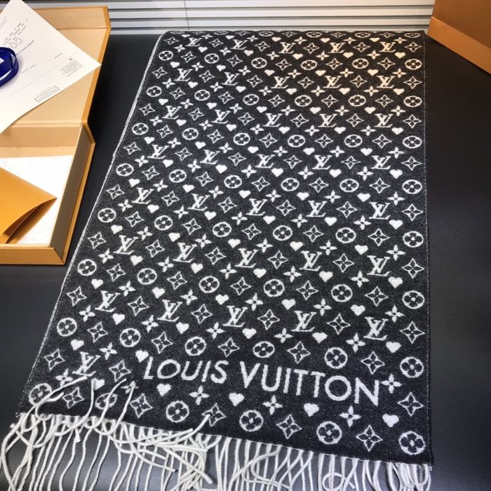 Louis Vuitton Scarf LV00052